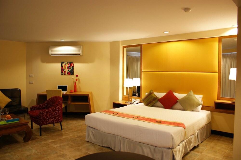 Bella Villa Metro Pattaya Exterior foto